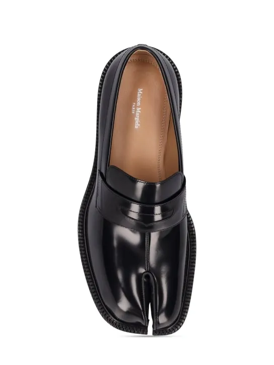 Maison Margiela   Tabi leather loafers 